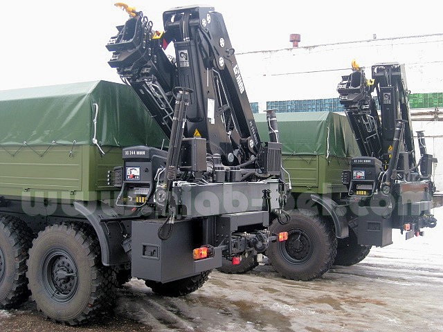 Партия автомобилей с КМУ HIAB 244