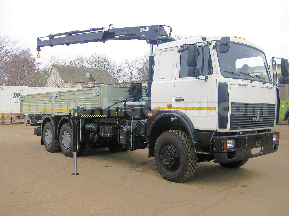 Партия бортовых автомобилей МАЗ с кранами-манипуляторами HIAB 122 B-2 CLX